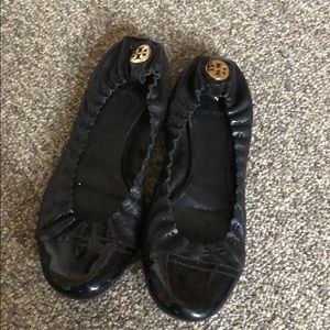 Tory Burch scalloped ballet flats